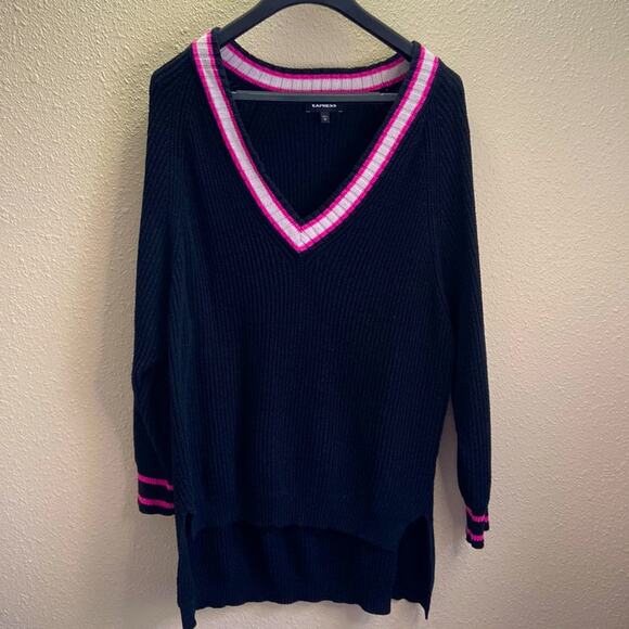 Express Women Oversized Black Raglan Tunic V-Neck Hi and low Sweater Size M - Picture 3 of 9